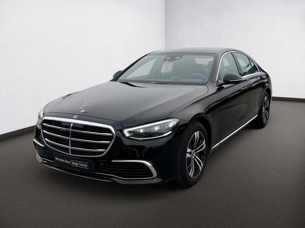 Mercedes-Benz S trieda Sedan