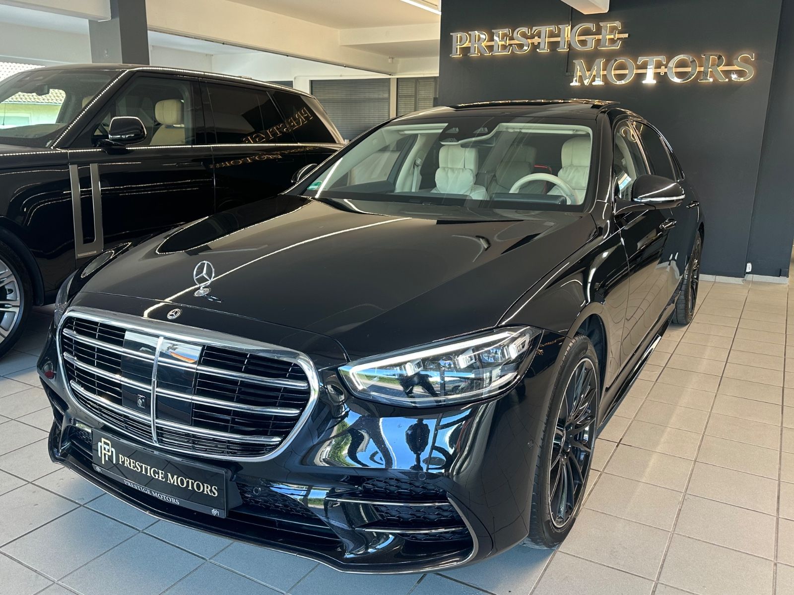 Mercedes-Benz S trieda Sedan