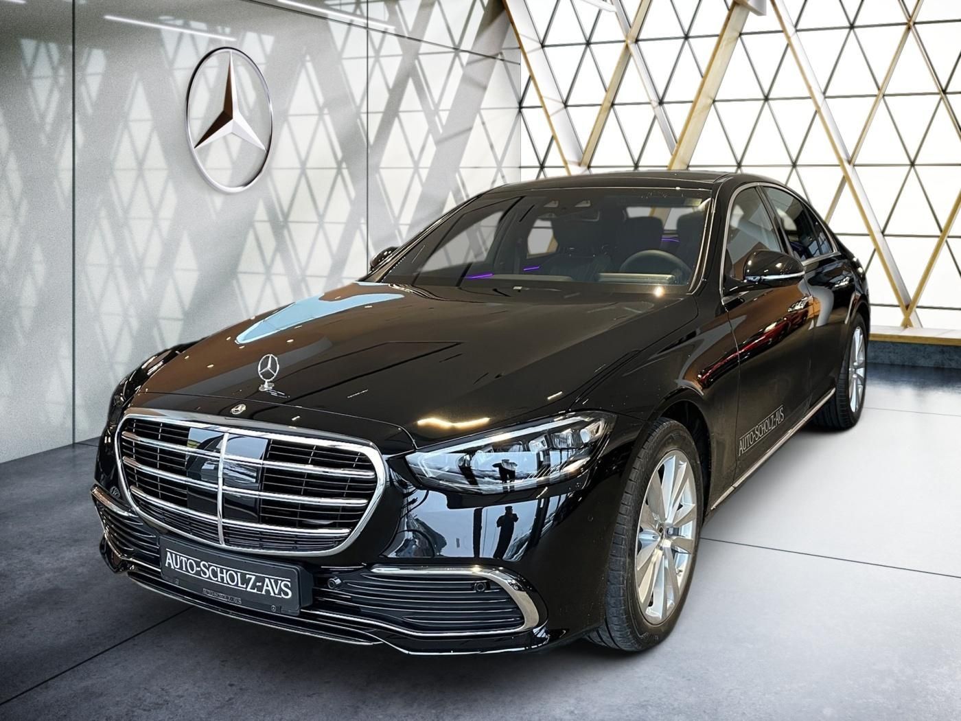 Mercedes-Benz S trieda Sedan