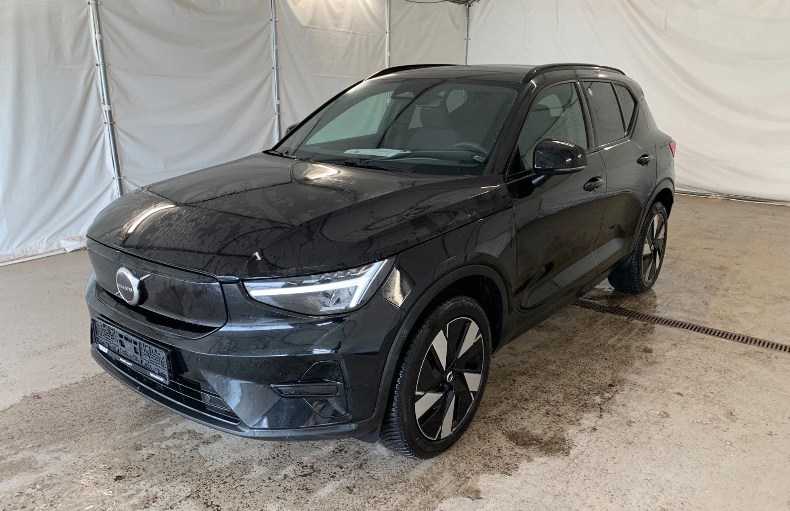 Volvo EX40