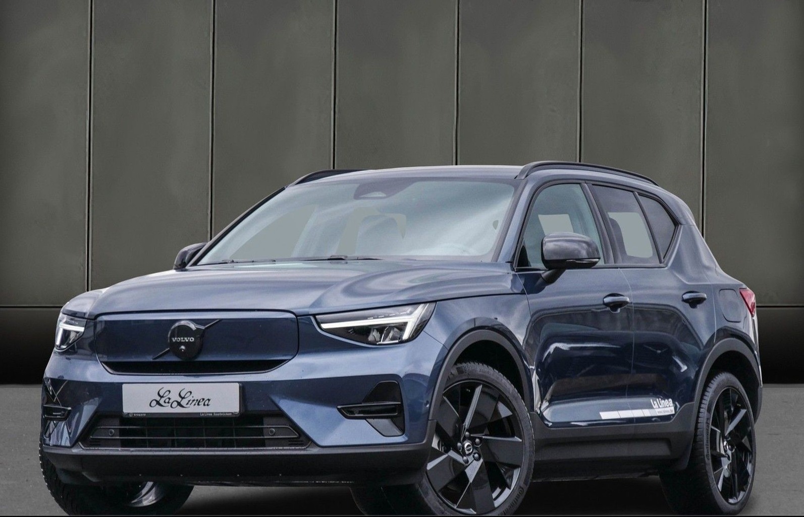 Volvo EX40