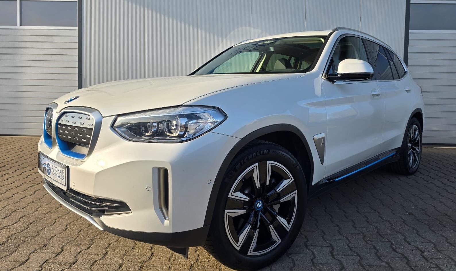 BMW iX3