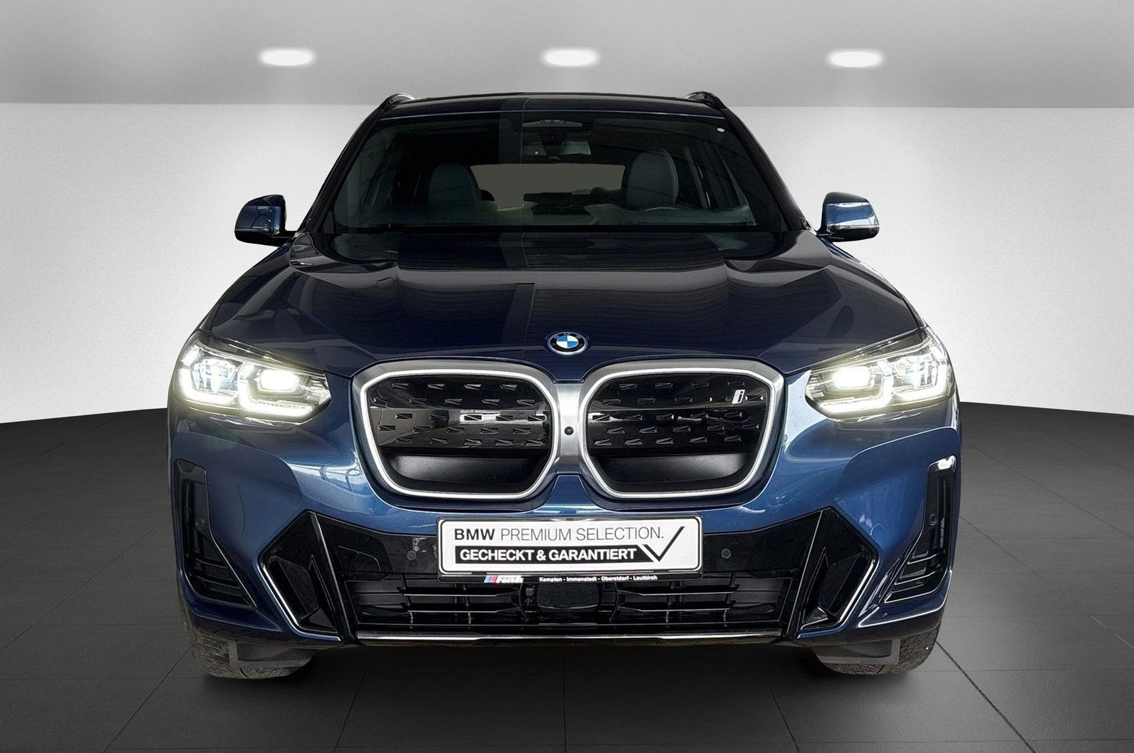 BMW iX3