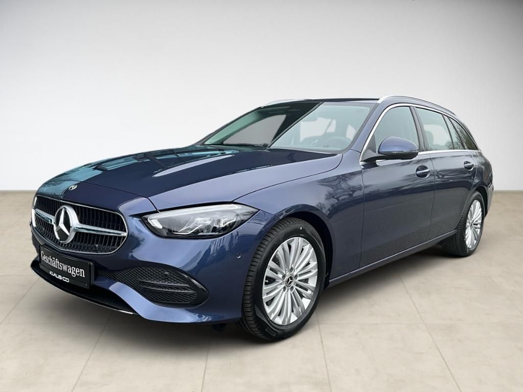 Mercedes-Benz C trieda Sedan