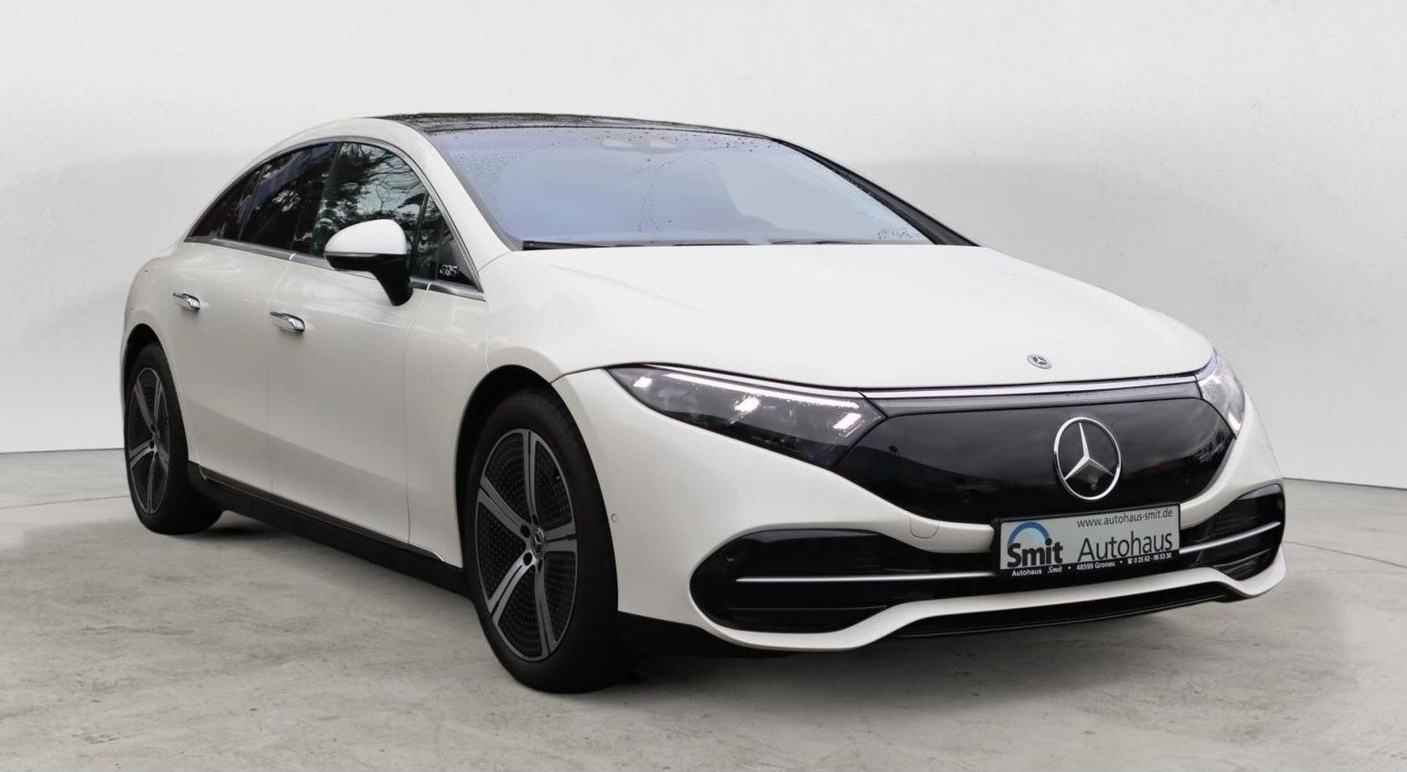 Mercedes-Benz EQS