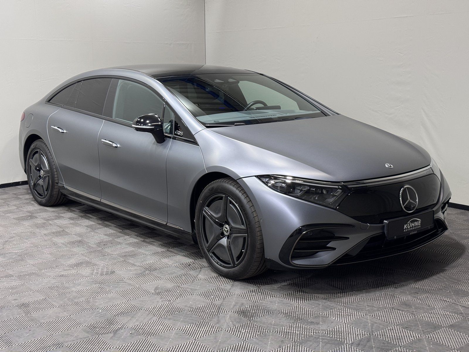 Mercedes-Benz EQS