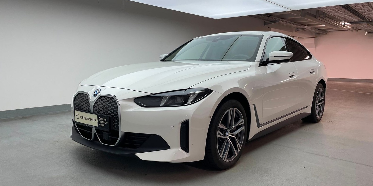 BMW i4