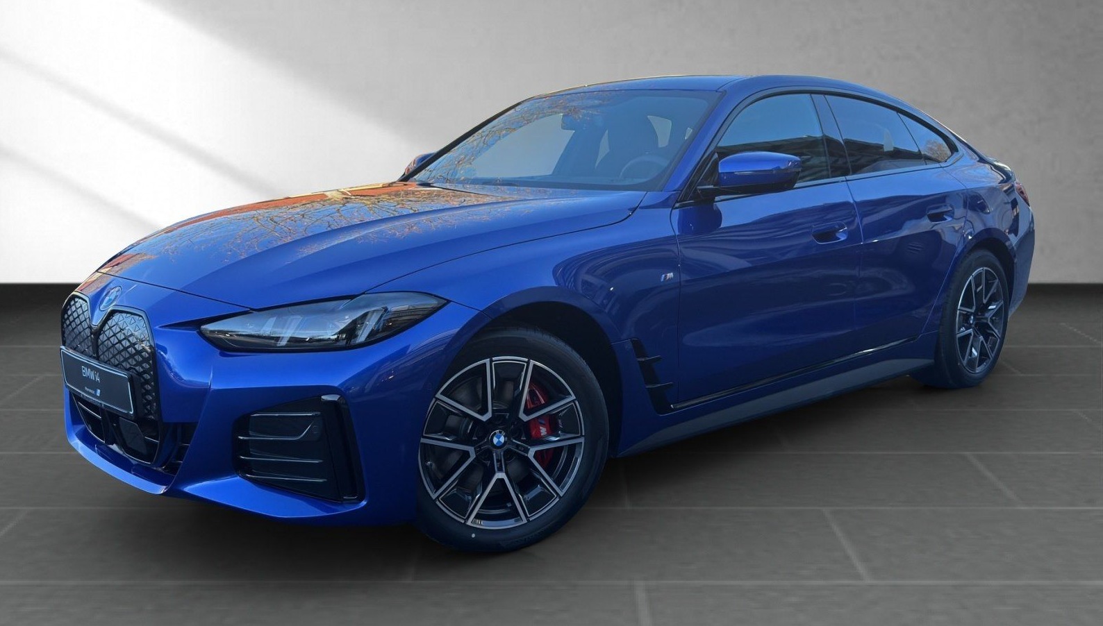 BMW i4