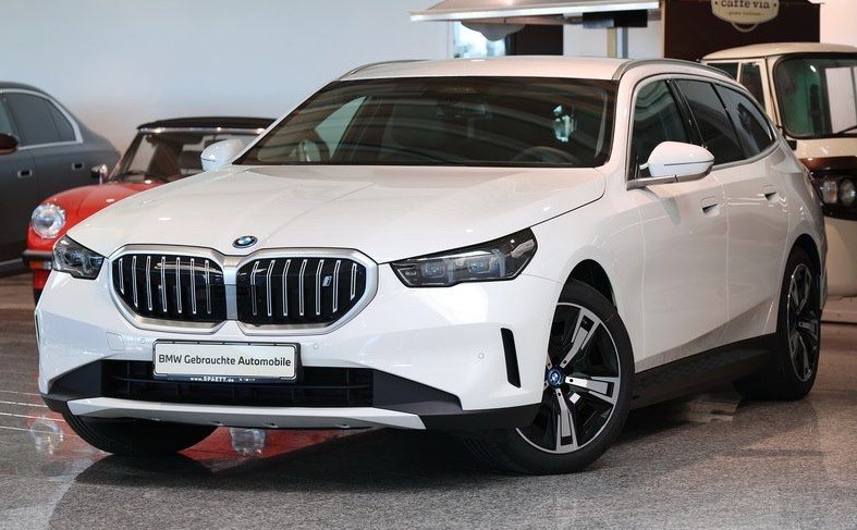 BMW i5