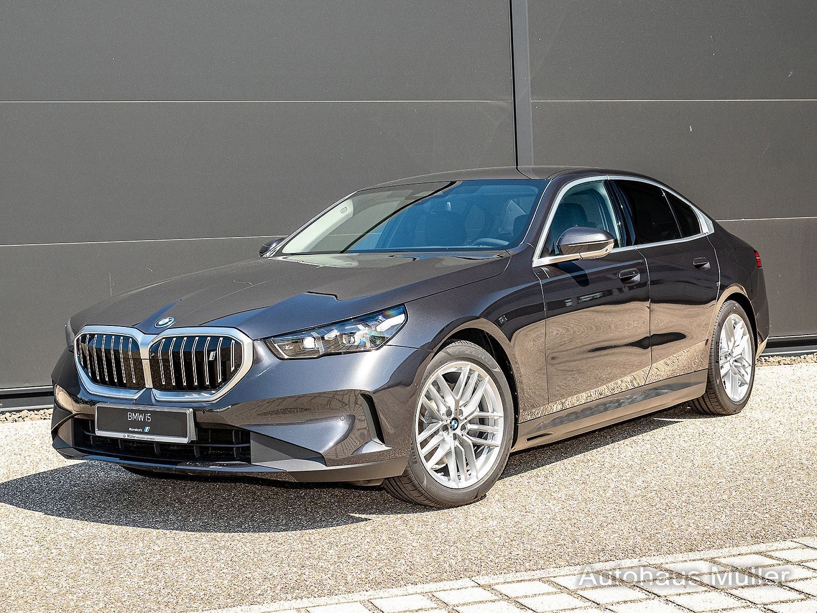 BMW i5