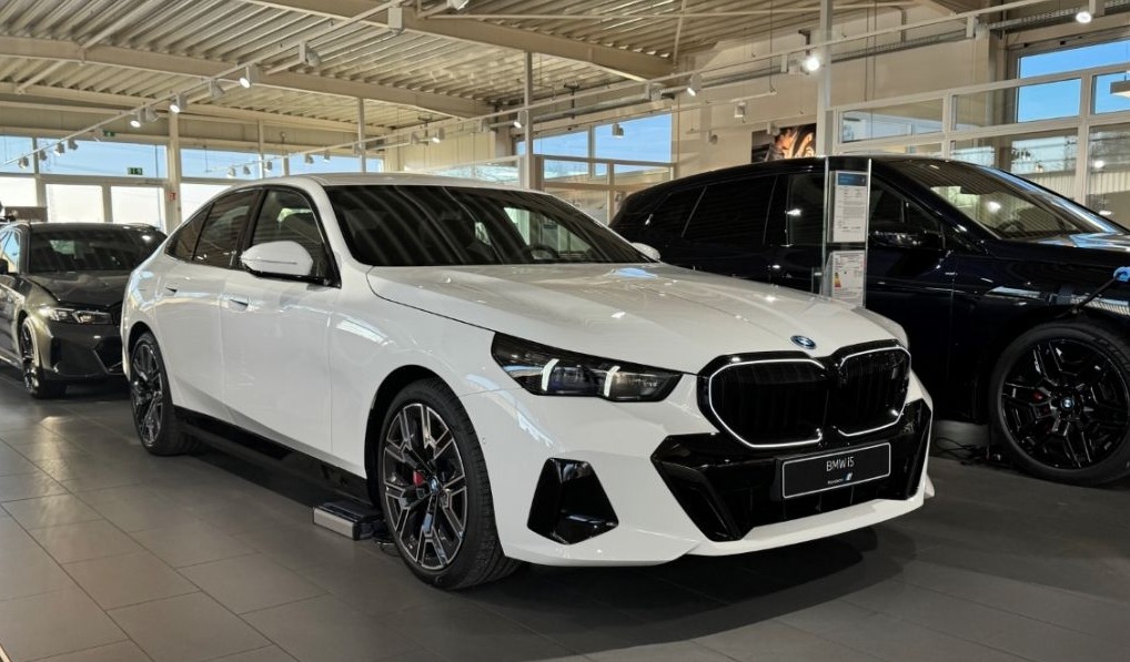 BMW i5