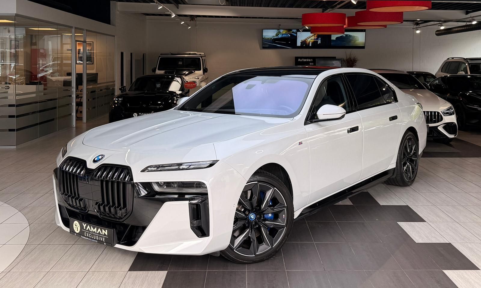BMW i7