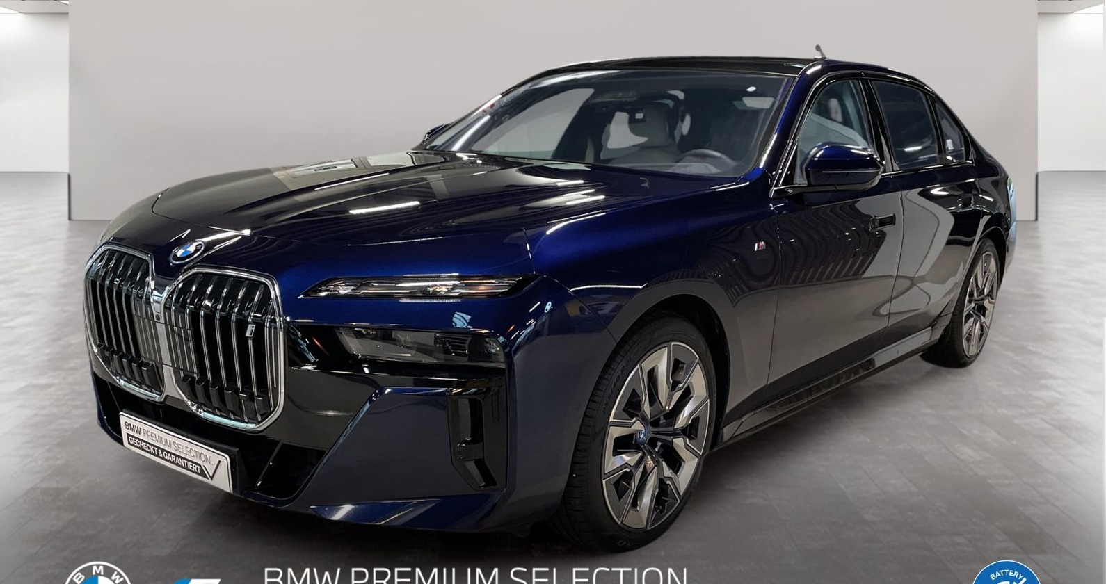 BMW i7