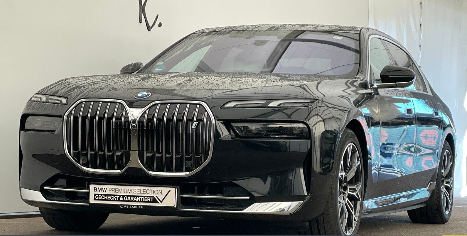 BMW i7