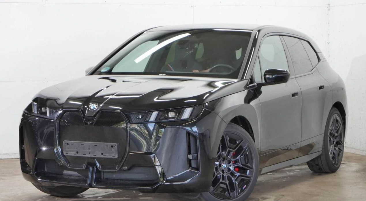BMW iX