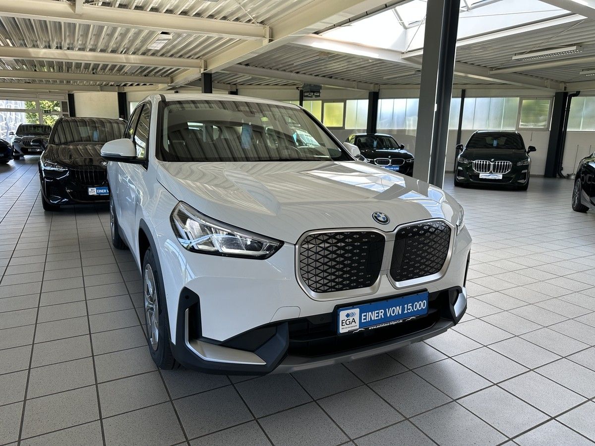 BMW iX1