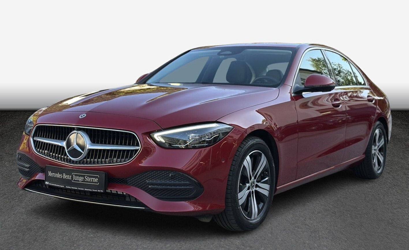 Mercedes-Benz C trieda Sedan