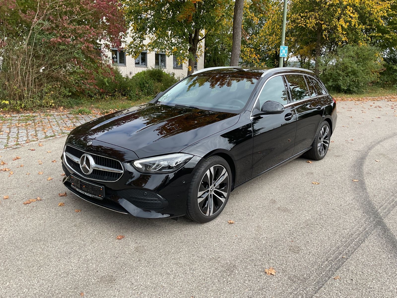 Mercedes-Benz C trieda Sedan