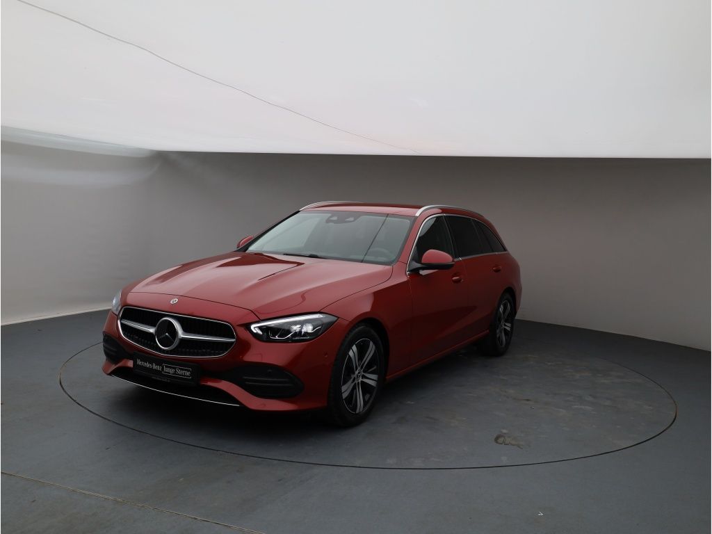 Mercedes-Benz C trieda Sedan