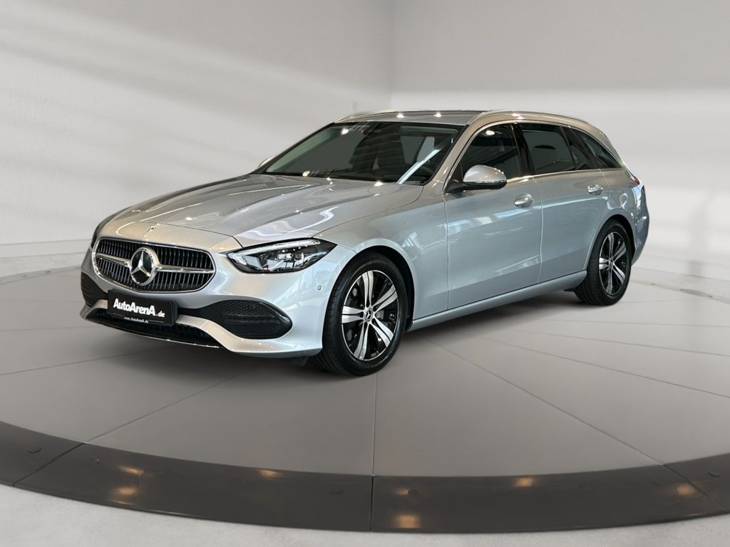Mercedes-Benz C trieda Sedan