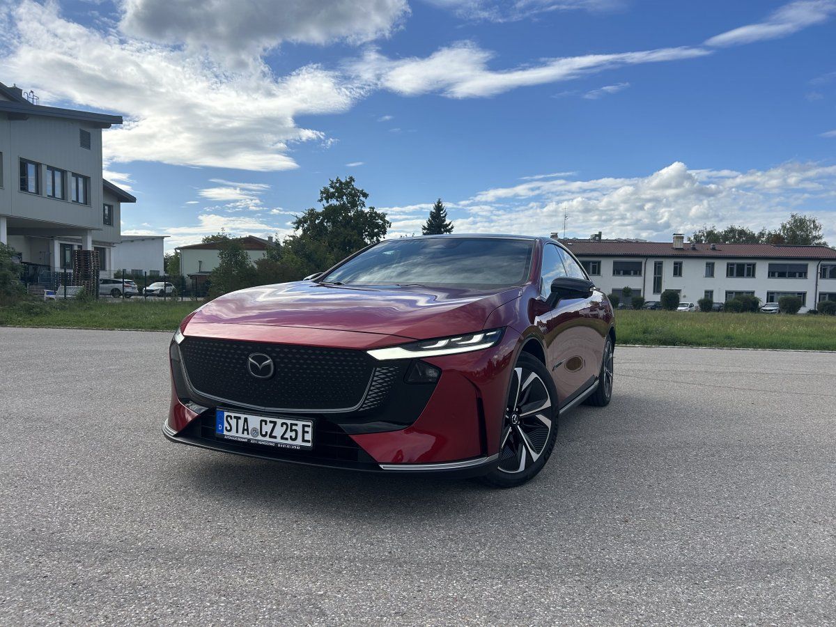 Mazda 6e