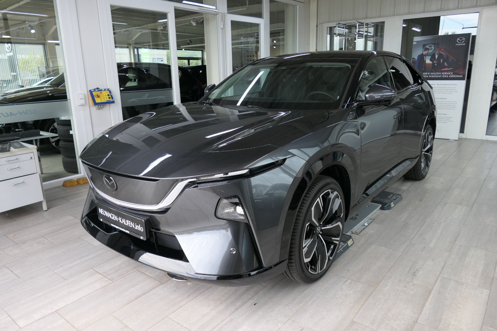 Mazda CX-6e