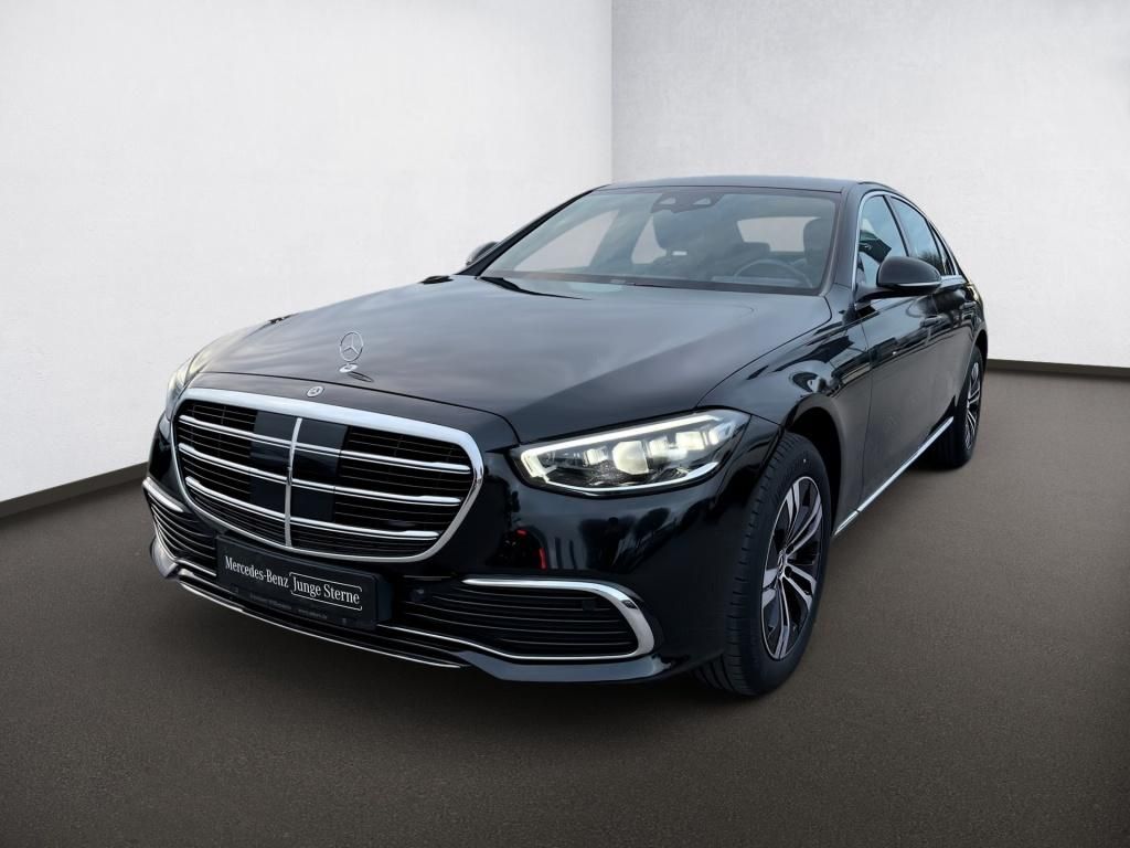 Mercedes-Benz S trieda Sedan