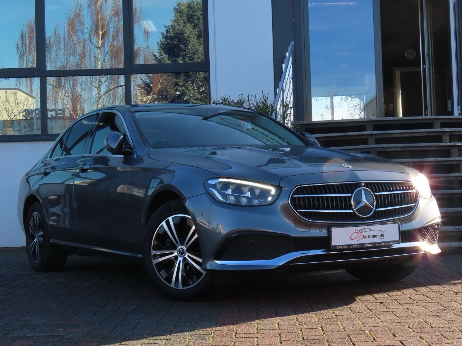 Mercedes-Benz E trieda Sedan