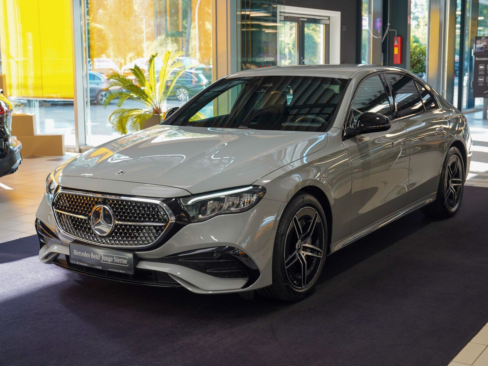 Mercedes-Benz E trieda Sedan